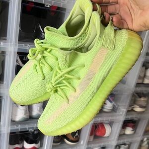 Yeezy v2 Glow